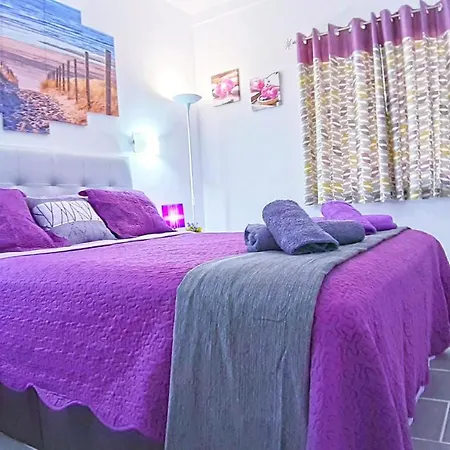 New And Beautiful In Cristianos, Free Wi-fi, Ocean View Apartment Los Cristianos (Tenerife)