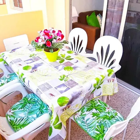 Lejlighed New And Beautiful In Cristianos, Free Wi-fi, Ocean View *